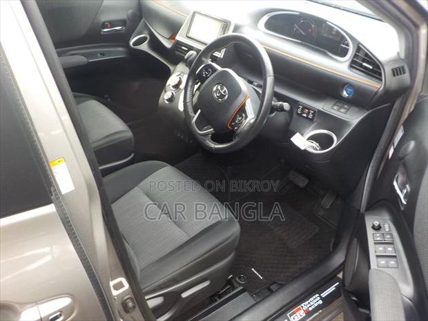 Toyota Sienta 2021 Brown