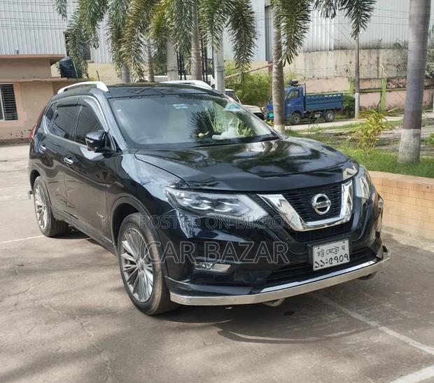 Nissan X-Trail 2.0 Hybrid FWD 2018 Black