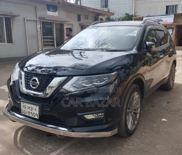 Nissan X-Trail 2.0 Hybrid FWD 2018 Black