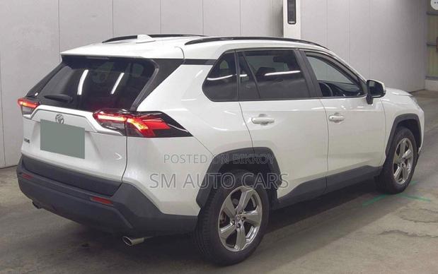 Toyota RAV4 2021 Pearl