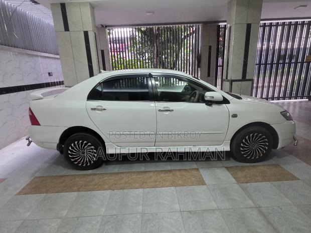 Toyota Corolla 2004 White