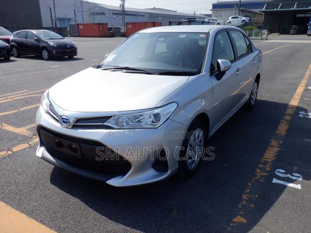 Toyota Axio 2021 Silver
