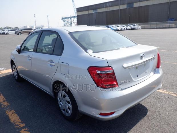 Toyota Axio 2021 Silver