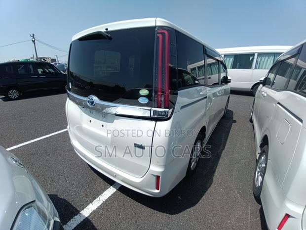 Toyota Noah 2021 Pearl
