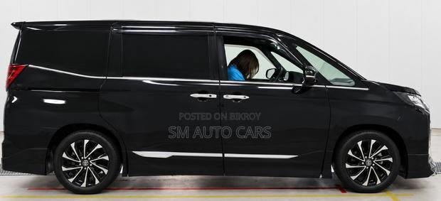 Toyota Noah 2024 Black