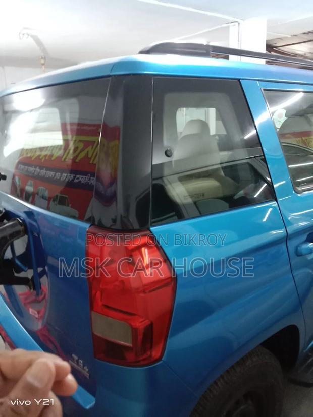 Mahindra XUV500 2016 Green