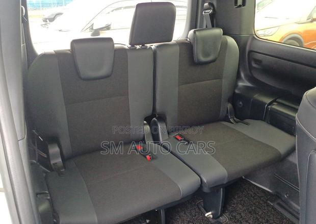 Toyota Noah 2.0 FWD (7 Seater) 2021 Pearl