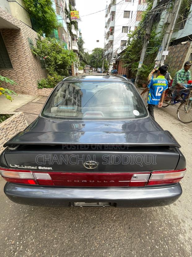Toyota Corolla Sedan 1995 Gray