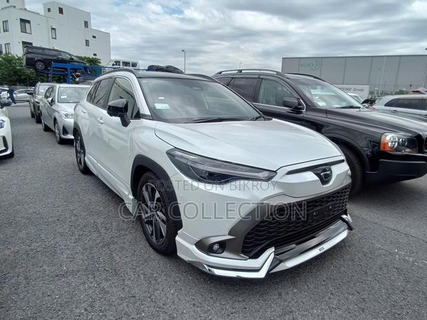 Toyota Corolla Cross LE 2WD 2024 Pearl