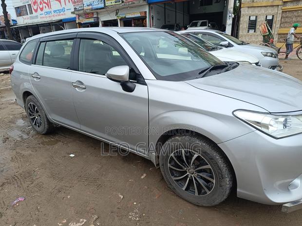 Toyota Corolla Fielder 1.5 Petrol FWD 2017 Silver