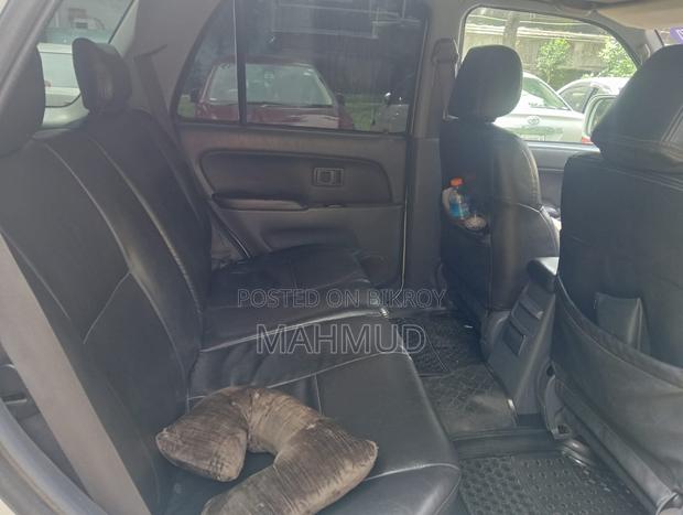 Toyota Hilux 1999 White