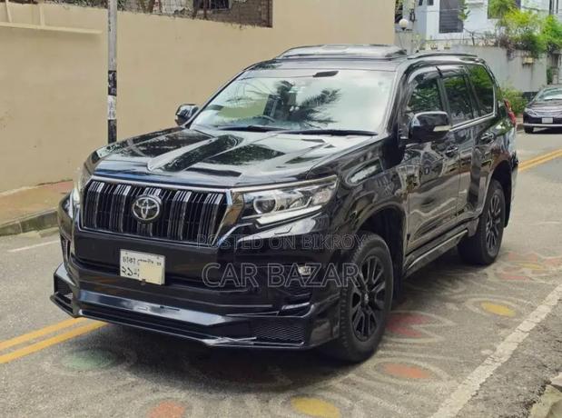 Toyota Land Cruiser Prado 2.7 2022 Black