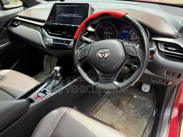 Toyota C-Hr 2017 Maroon