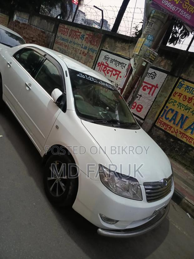 Toyota Corolla 2004 White
