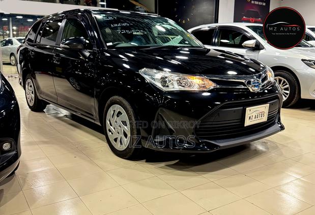 Toyota Corolla Fielder 1.5 Hybrid FWD 2021 Black