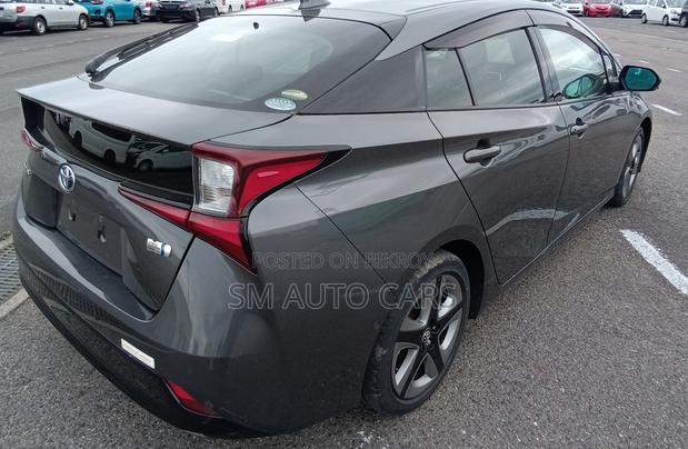 Toyota Prius 2021 Gray
