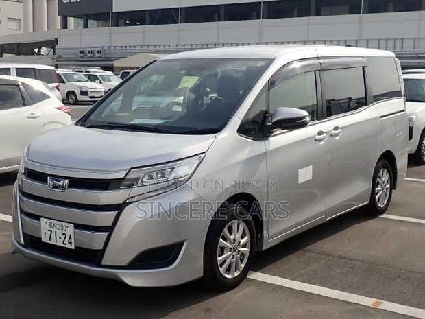 Toyota Noah 2021 Silver