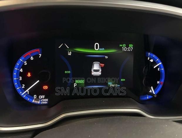 Toyota Corolla Cross 1.8 Hybrid FWD 2022 Brown