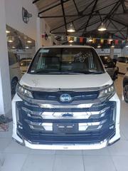Toyota Noah 2023 Pearl for sale