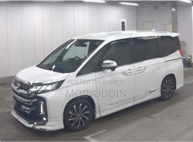 Toyota Noah 2023 Pearl