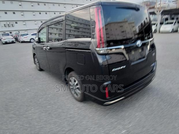 Toyota Esquire 1.8 FWD Hybrid (7 Seater) 2021 Black