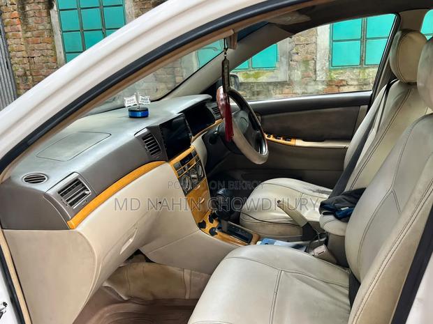 Toyota Corolla 2004 White