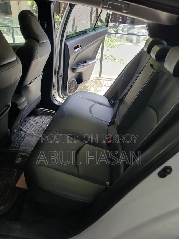 Toyota Prius 2019 White