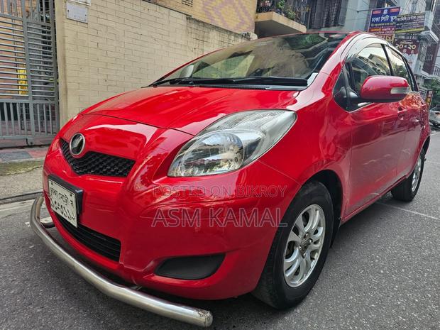 Toyota Vitz 2010 Red