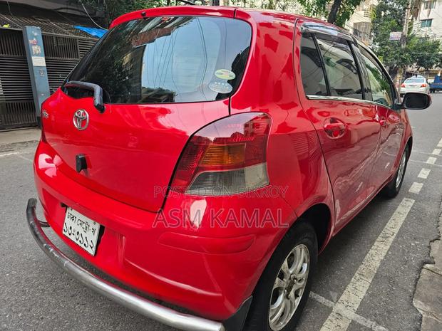 Toyota Vitz 2010 Red