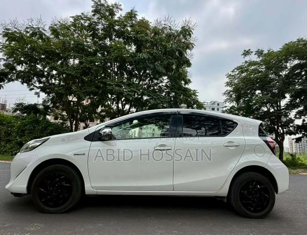 Toyota Aqua 2018 White