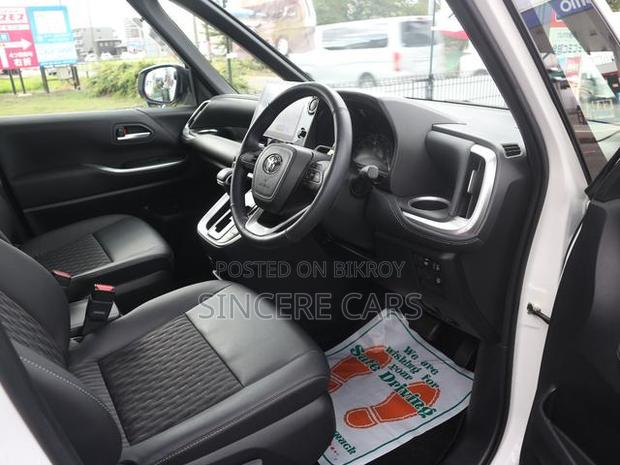 Toyota Noah 2023 Pearl