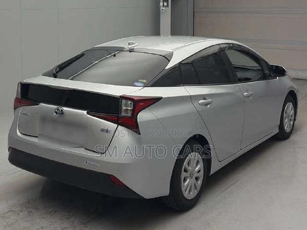 Toyota Prius 2021 Silver