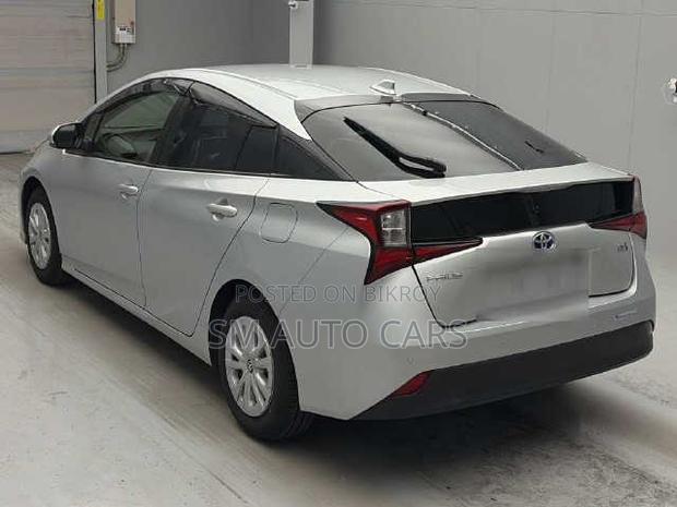 Toyota Prius 2021 Silver