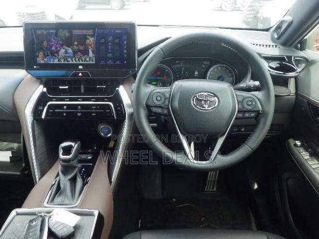 Toyota Harrier 2.5 Hybrid 2021 Black