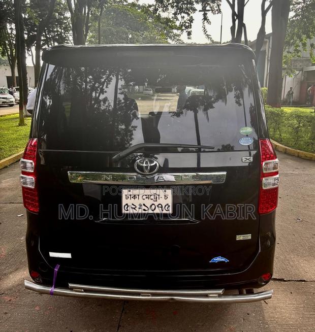 Toyota Noah 2013 Black