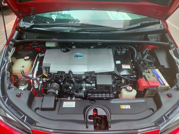 Toyota Prius 2019 Red