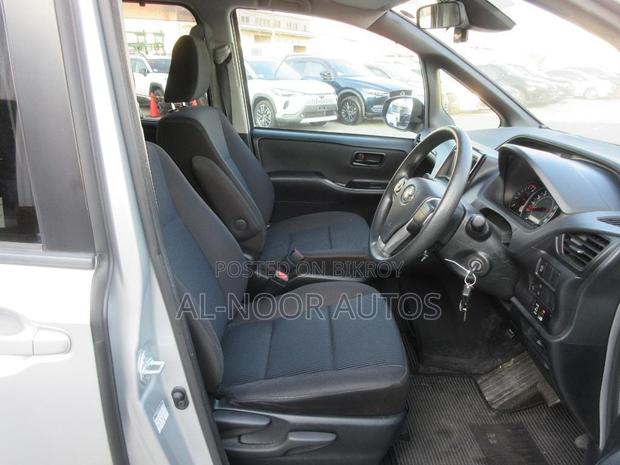 Toyota Noah 2021 Silver