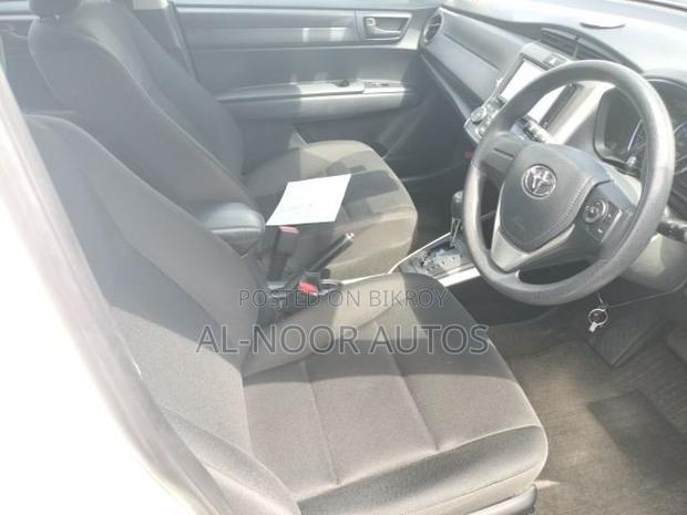 Toyota Corolla Fielder 1.5 Hybrid FWD 2021 White