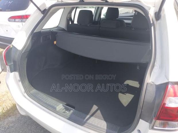 Toyota Corolla Fielder 1.5 Hybrid FWD 2021 White