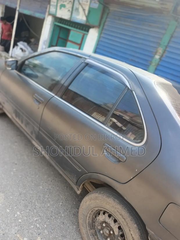 Nissan Sunny 1995 Blue