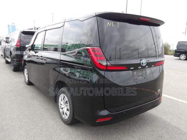 Toyota Noah 2023 Black