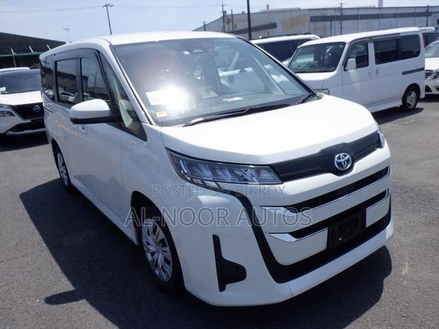 Toyota Noah 2022 Pearl