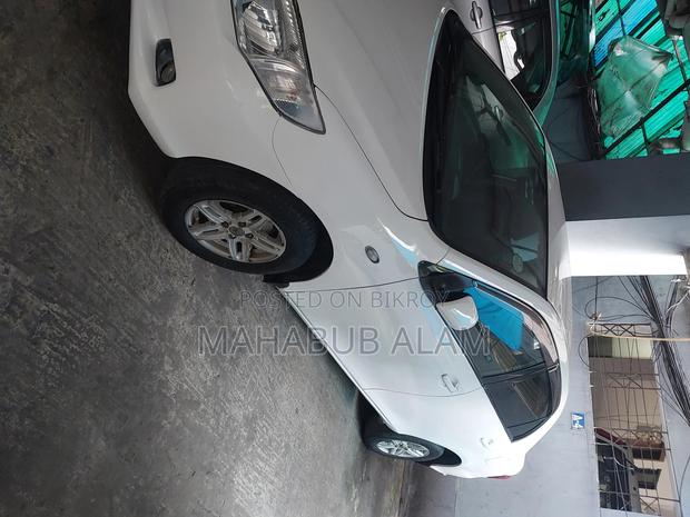 Toyota Axio 2009 White