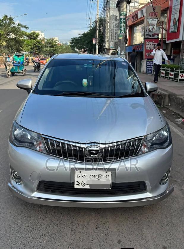 Toyota Corolla Fielder 1.5 Petrol FWD 2012 Silver