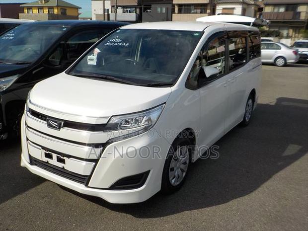 Toyota Noah 2.0 FWD (8 Seater) 2021 Pearl
