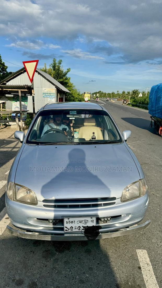 Toyota Starlet 1999 Silver