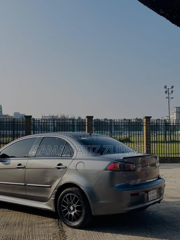 Mitsubishi Lancer 2016 Gray
