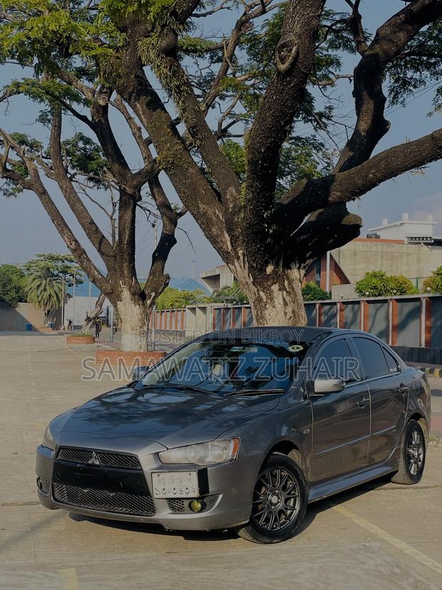Mitsubishi Lancer 2016 Gray