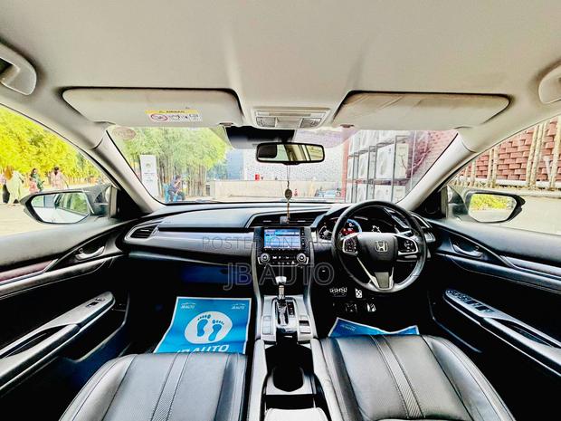 Honda Civic 2018 Pearl