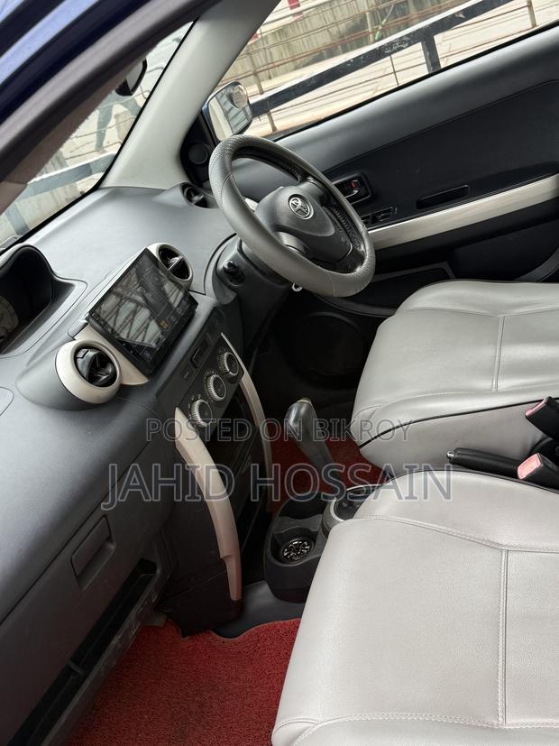 Toyota IST 2004 Blue